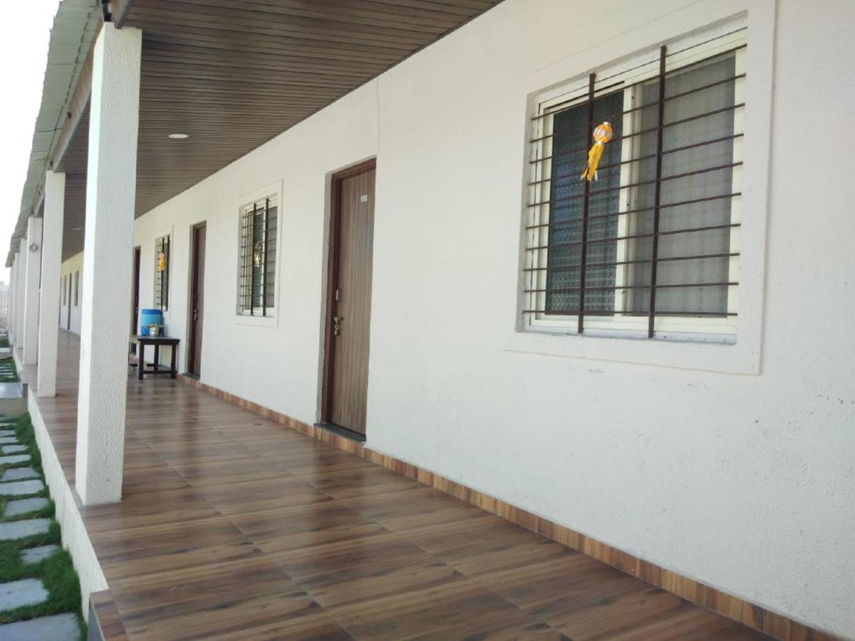Hotel Krishna Exotica Ahmednagar Luaran gambar